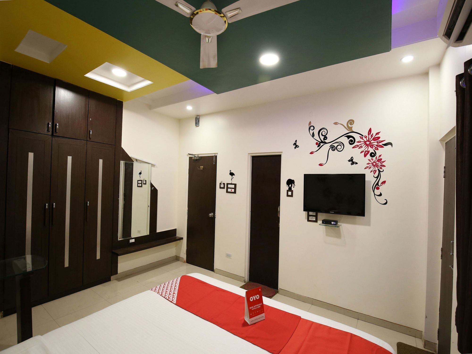 Oyo11548姆伦纳尔宫酒店 奥兰加巴德 外观 照片